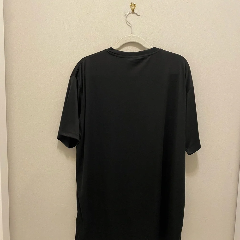 ULTRA CLUB men’s XL black tee shirt with a MAD CARDS Logo on the left chest Red. - Picture 7 of 11